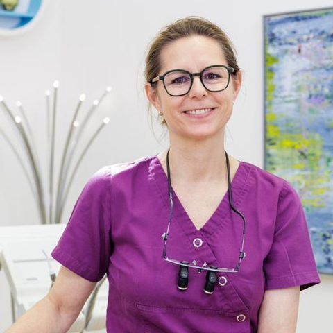 Dr. Sonja Benz, niedergelassene Zahnärztin in München, Schwerpunkt Alterszahnheilkunde